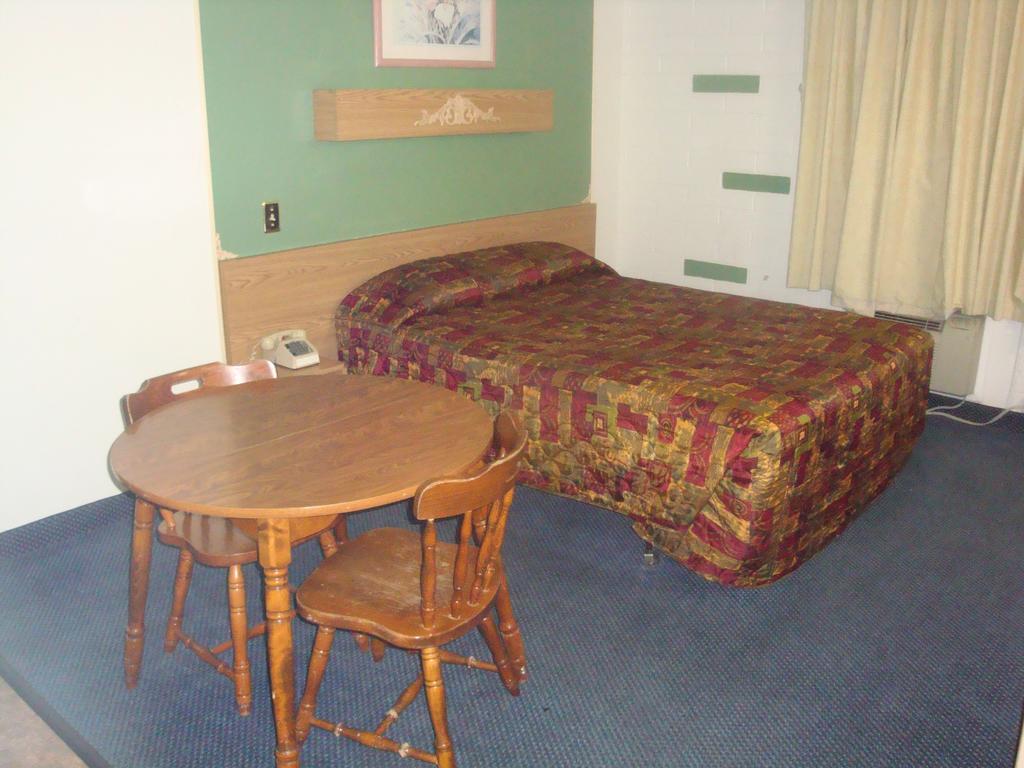 Travelers Inn Lake Havasu Lake Havasu City Phòng bức ảnh