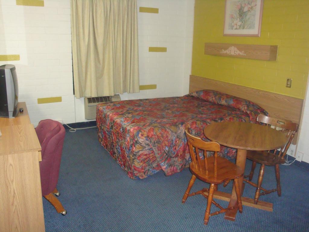 Travelers Inn Lake Havasu Lake Havasu City Phòng bức ảnh