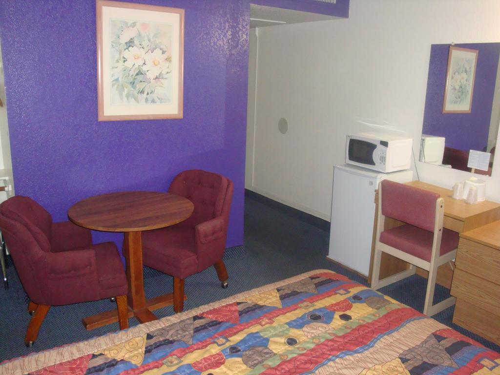 Travelers Inn Lake Havasu Lake Havasu City Phòng bức ảnh